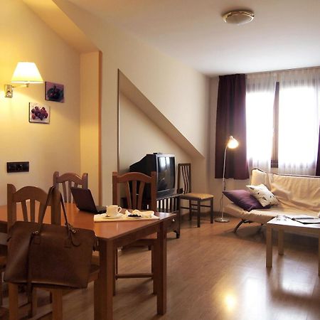 Hotel Y Apartamentos Arias Навия Номер фото