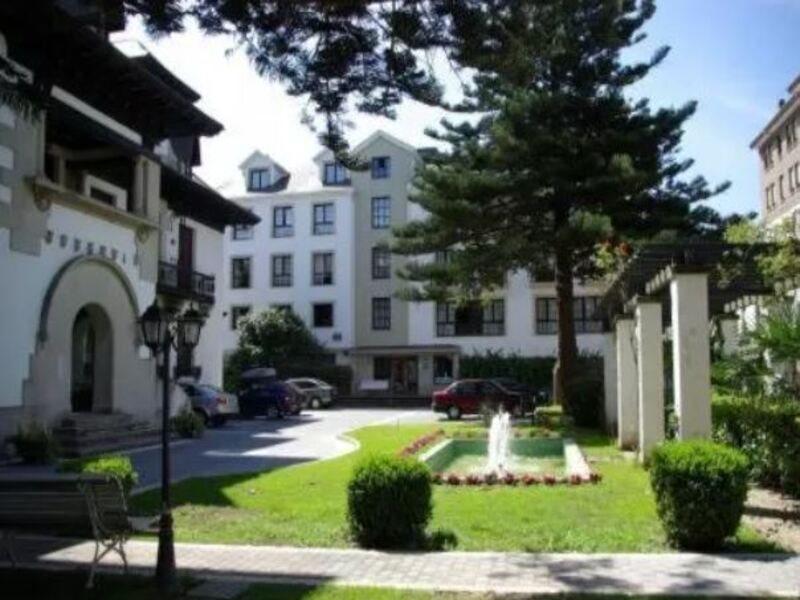 Hotel Y Apartamentos Arias Навия Экстерьер фото