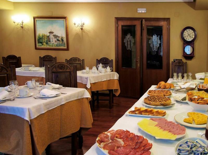 Hotel Y Apartamentos Arias Навия Экстерьер фото